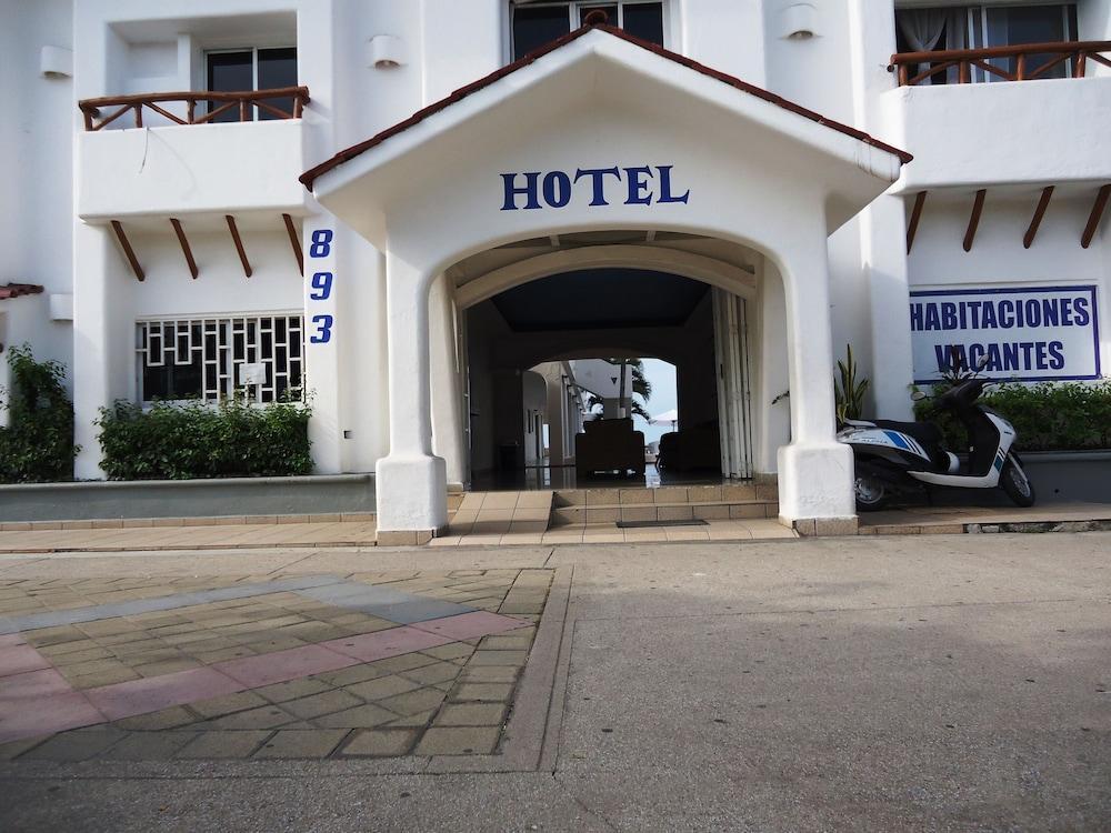 Hotel Bagasi Manzanillo Buitenkant foto