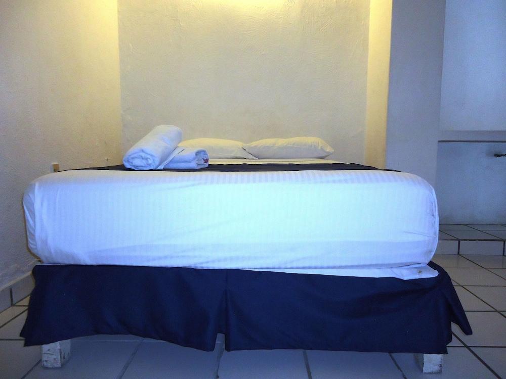 Hotel Bagasi Manzanillo Buitenkant foto