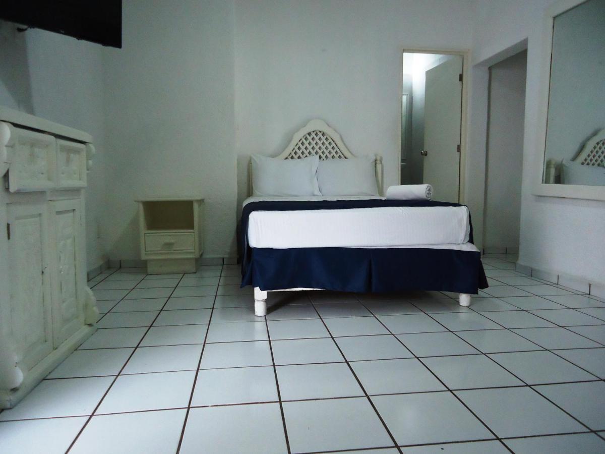 Hotel Bagasi Manzanillo Buitenkant foto