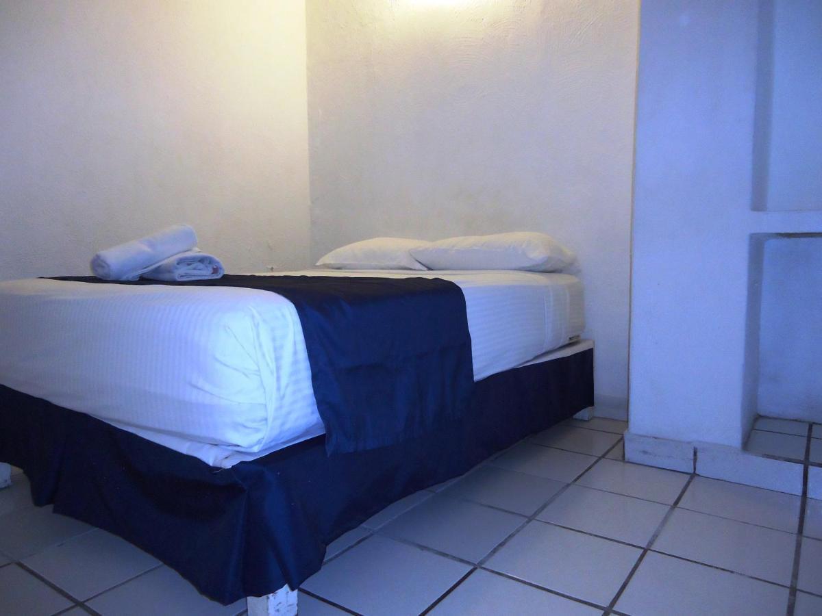 Hotel Bagasi Manzanillo Buitenkant foto