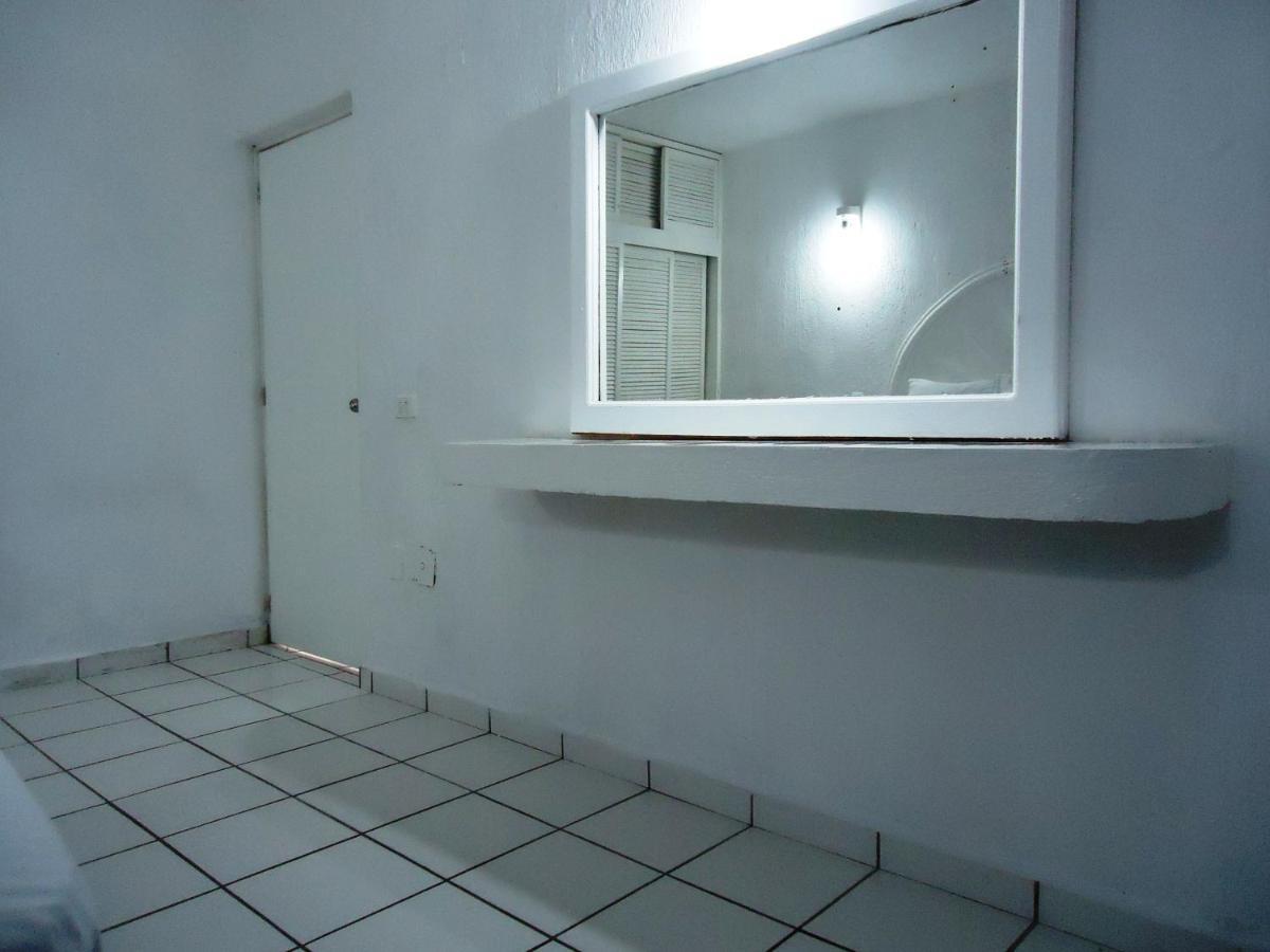 Hotel Bagasi Manzanillo Buitenkant foto