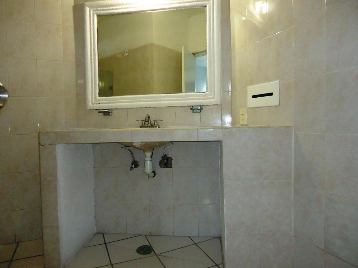 Hotel Bagasi Manzanillo Buitenkant foto
